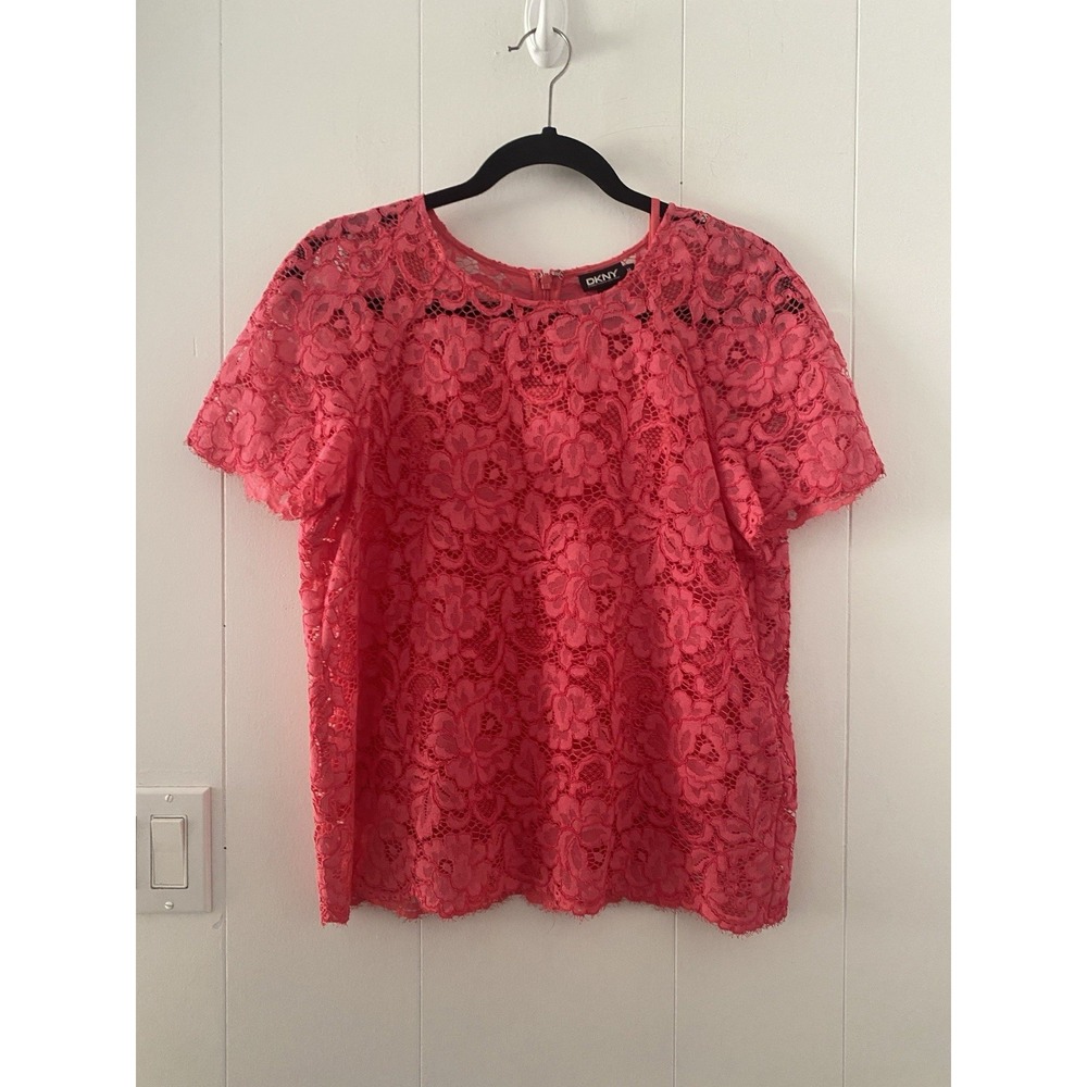 DKNY Crochet Overlay & Camisole Top Long‎ Size 10 Magenta Cotton